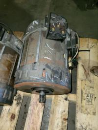 Caterpillar Used Traction Motor photo