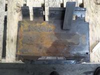 Caterpillar Used Floor Plate photo